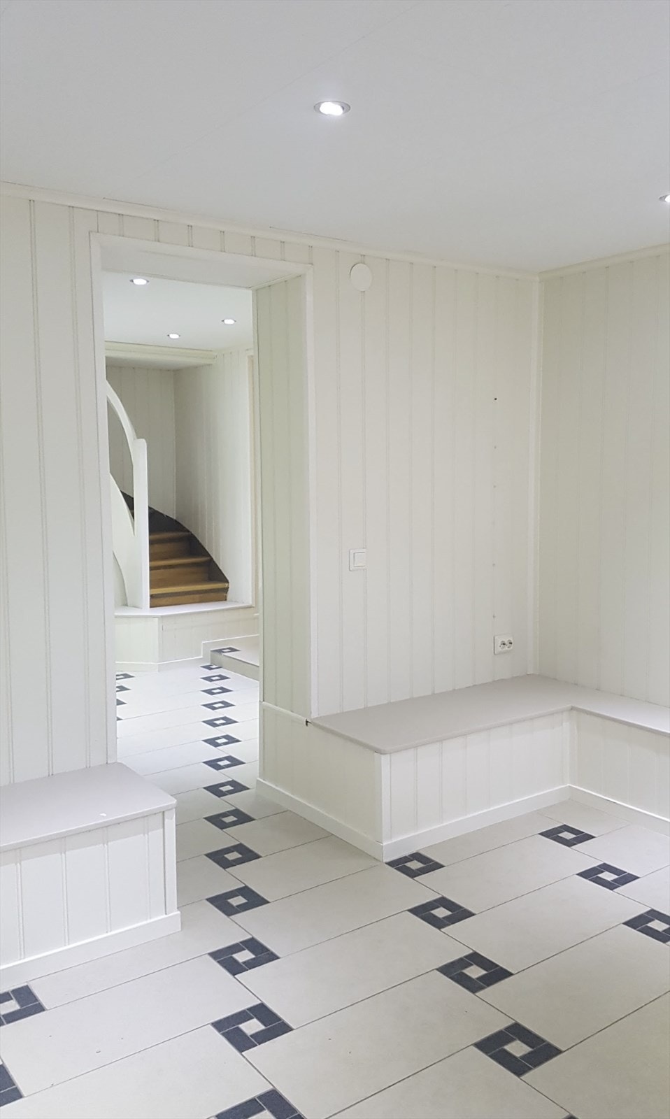 Selgers egne bilder av underetasjen. Galleribilde