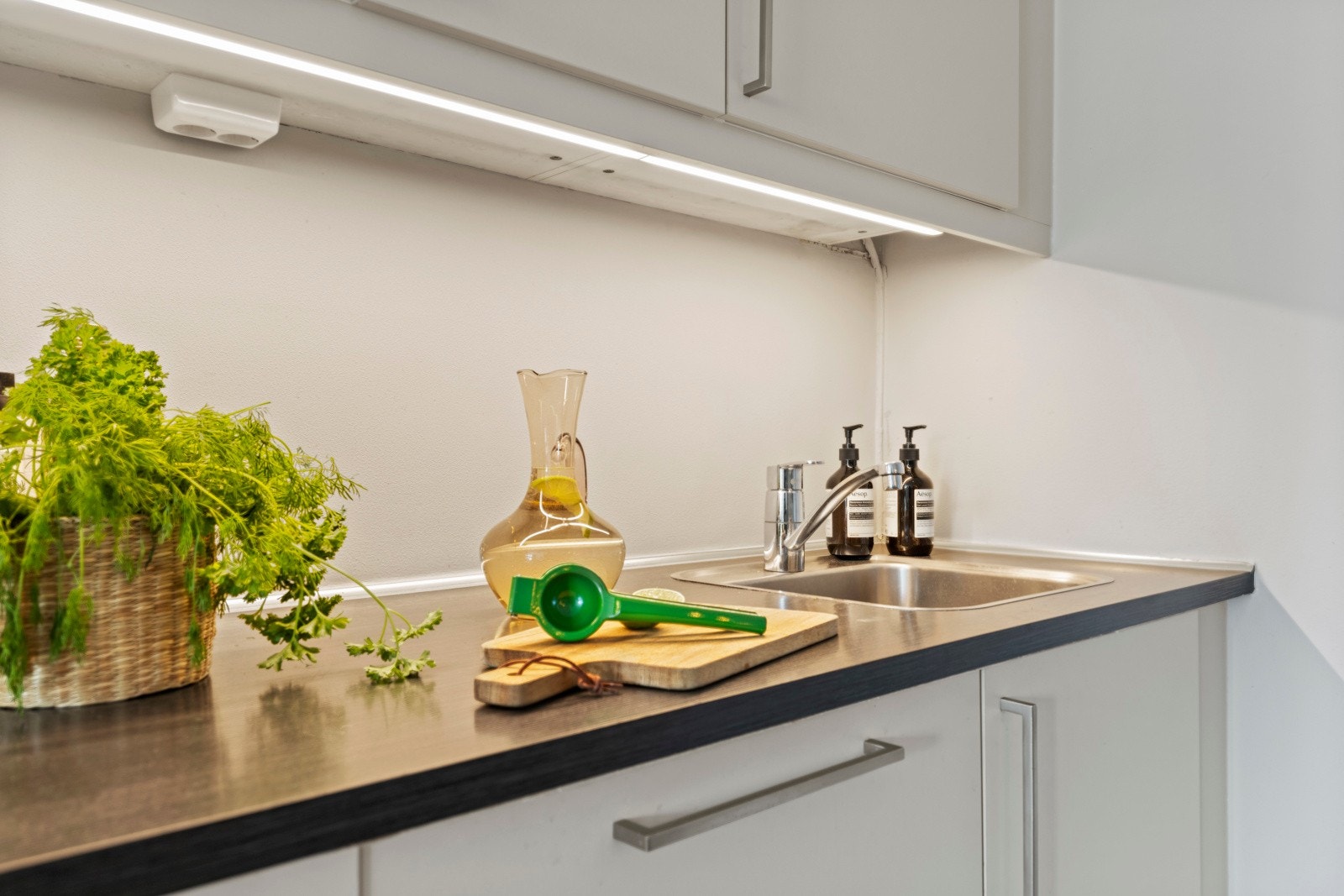 Lyst og delikat HTH kjøkken fra 2016. Galleribilde