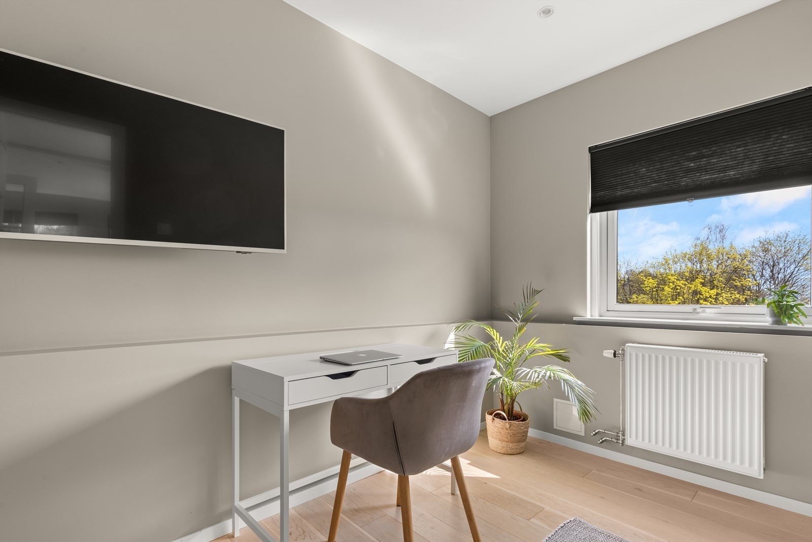 Soverommet ved siden av kjøkken Galleribilde