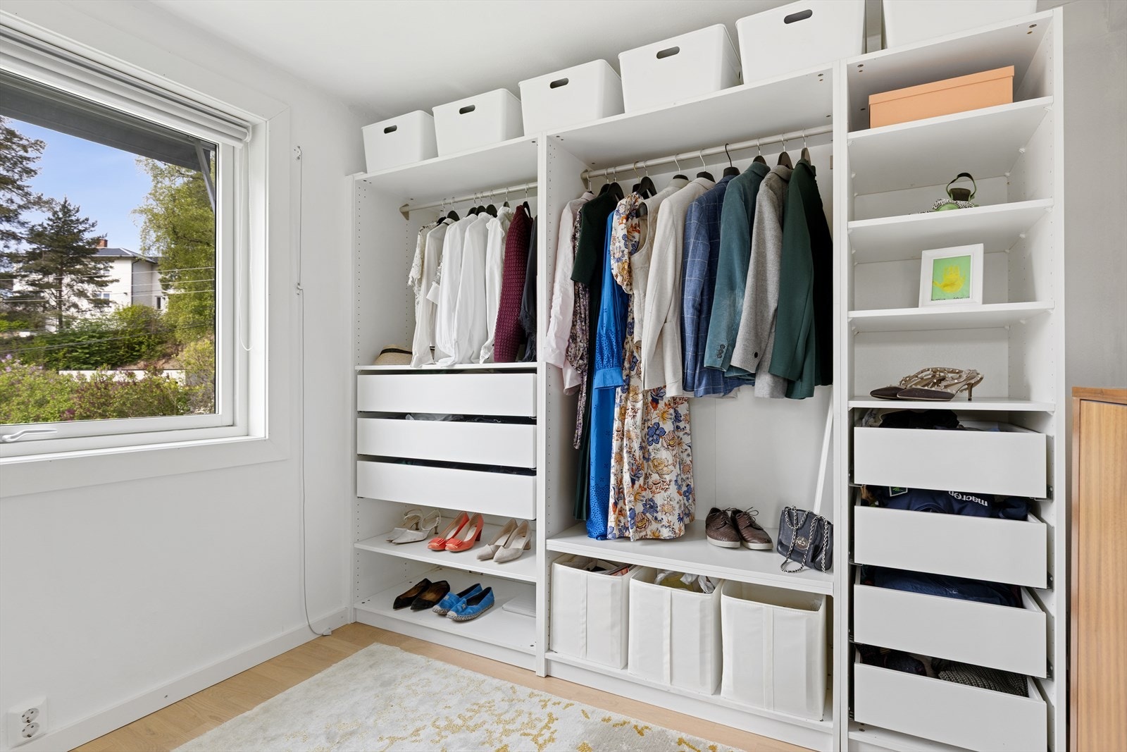 Soverom 3: Omkledningsrom tilknyttet hovedsoverommet. Opprinnelig et soverom. Galleribilde