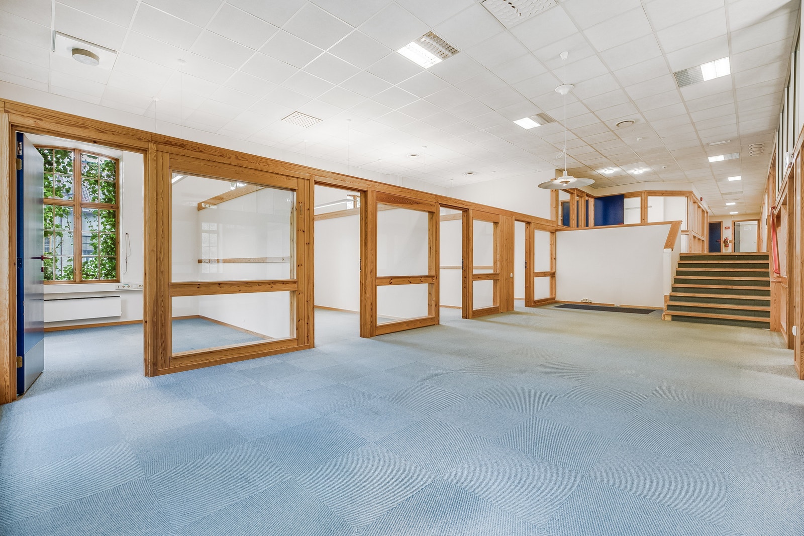 O.H. Holtas gate 29 Galleribilde