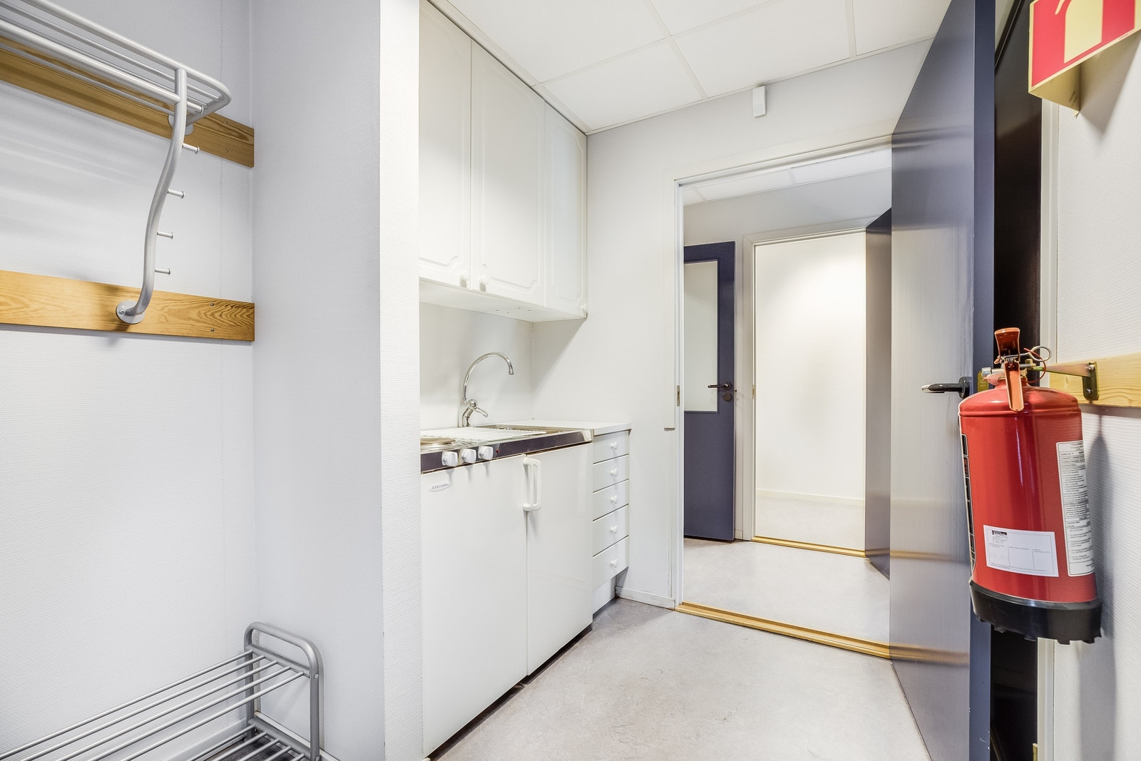 O.H. Holtas gate 22 Galleribilde