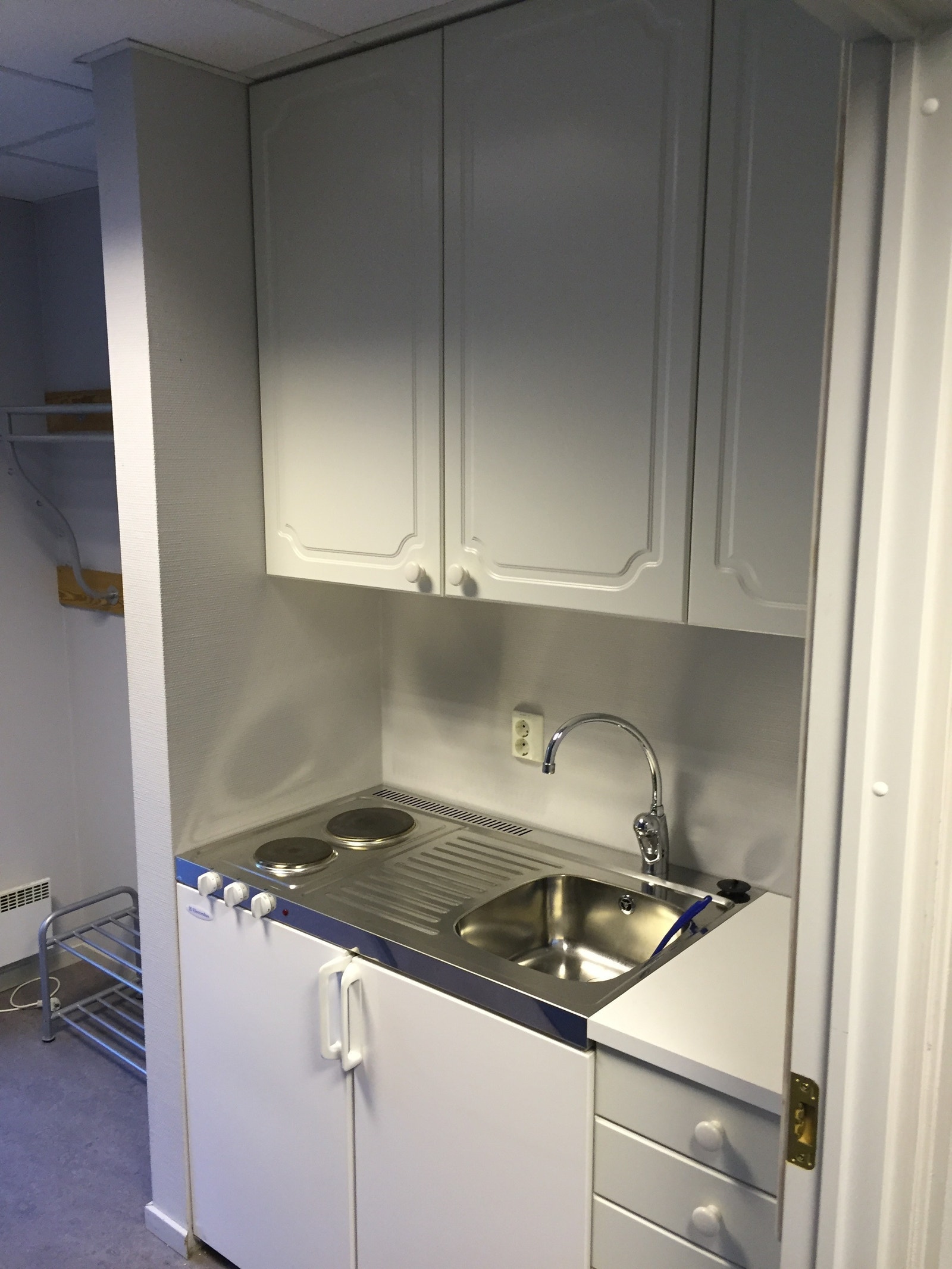 O.H. Holtas gate 22 Galleribilde