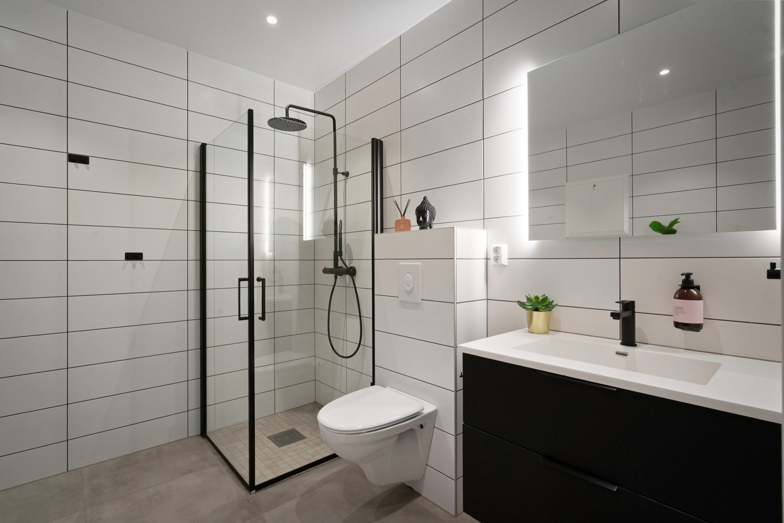 Flott bad/vaskerom i 1. etasje. Galleribilde