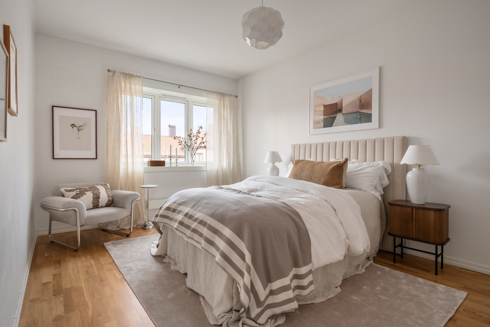 Soverommet har god plass til garderobeskap og kommoder. Galleribilde