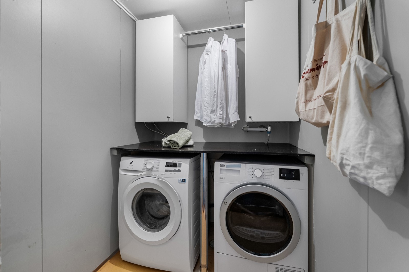 Vaskerom Galleribilde