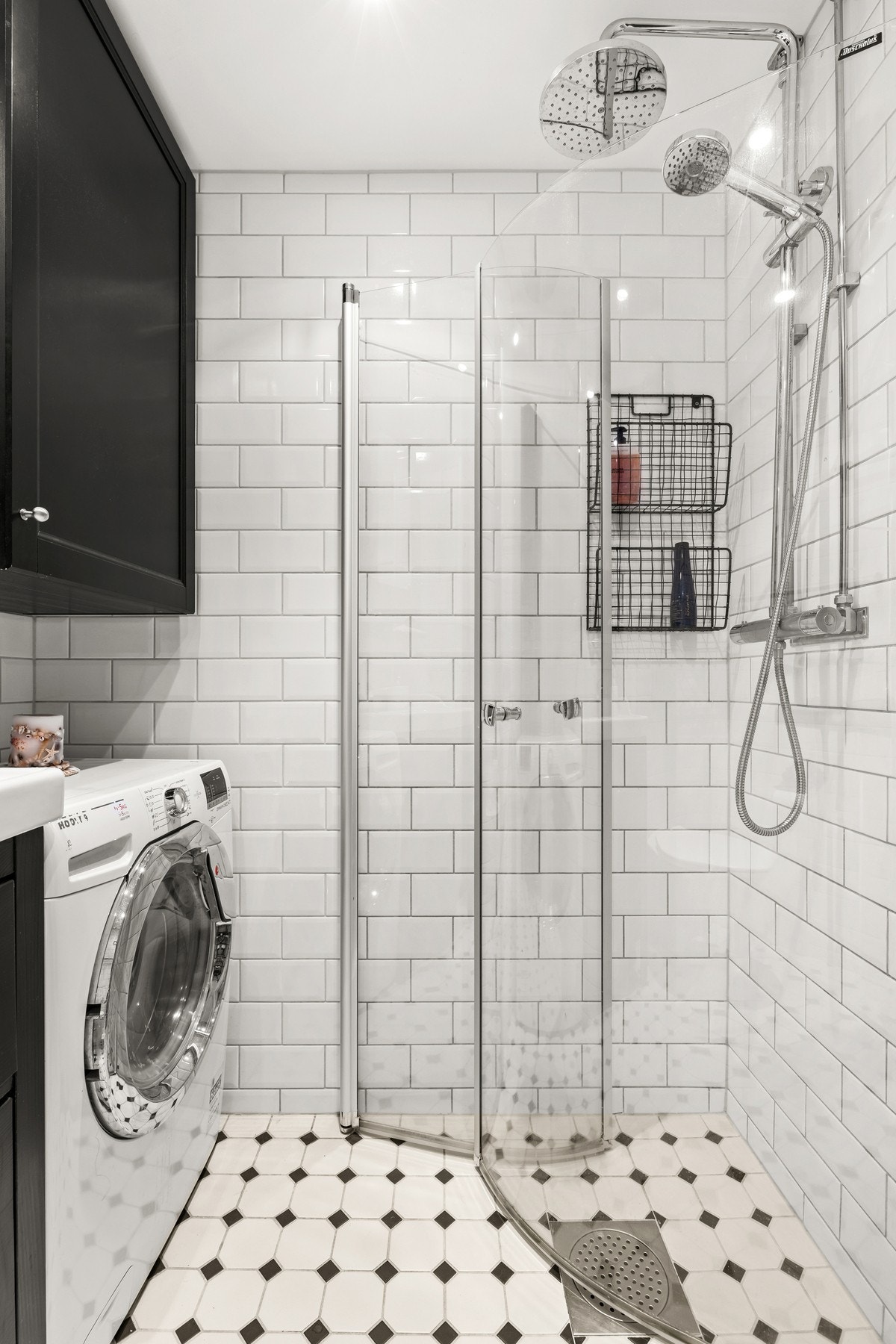 Flislagt gulv med gulvvarme. Galleribilde