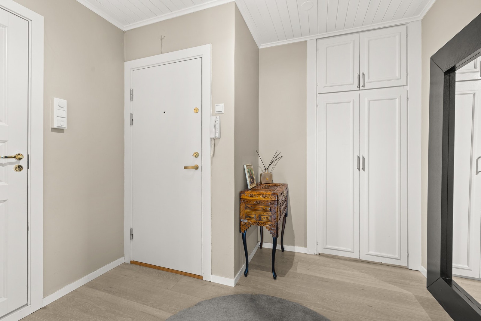 Entré. Galleribilde