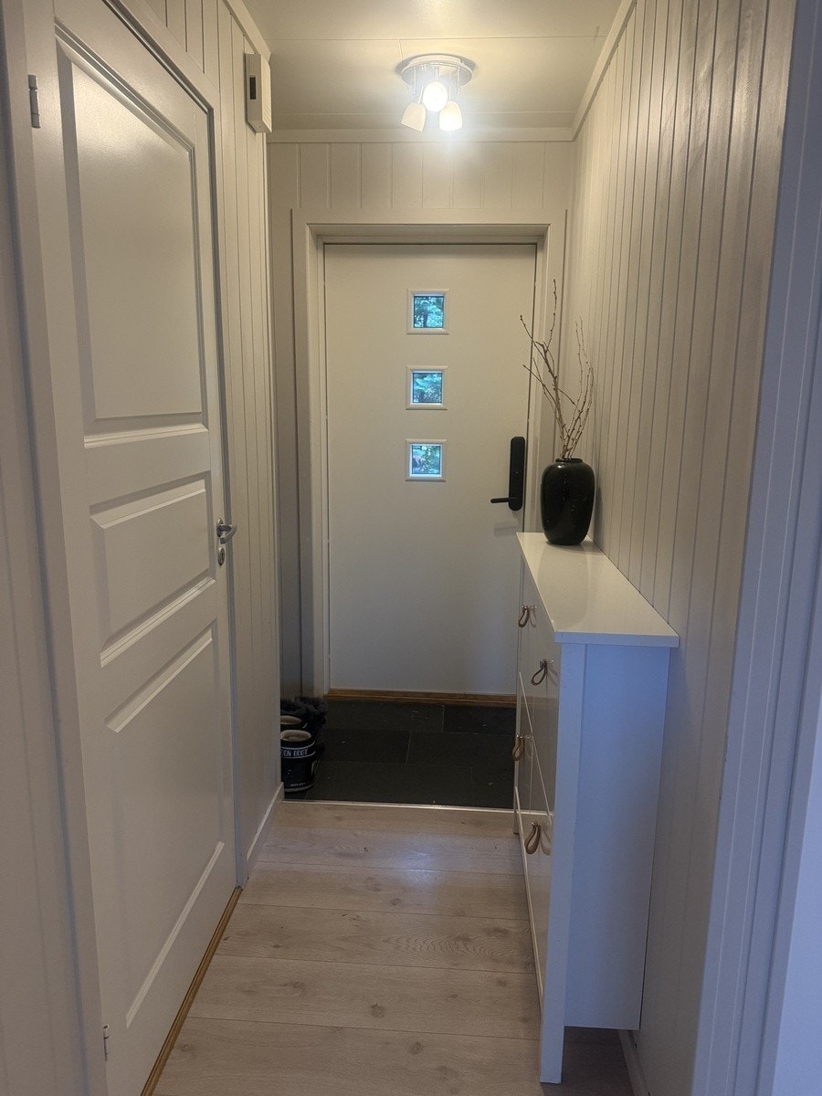 inngangsparti med toalett nede Galleribilde