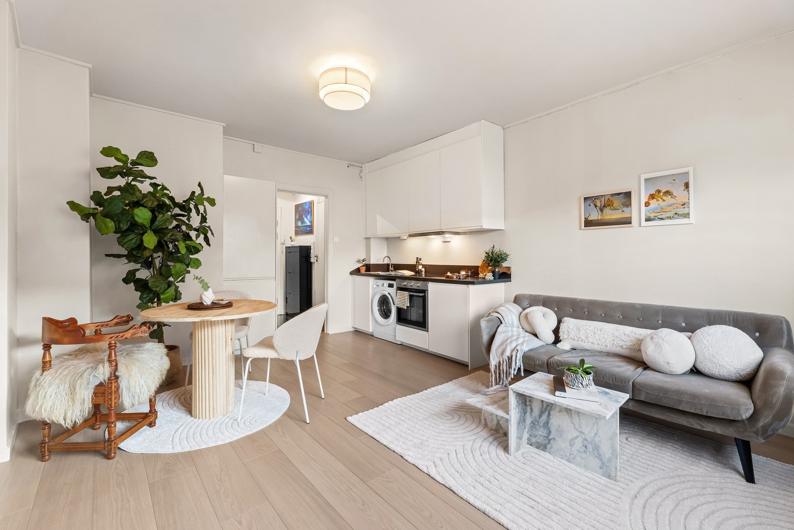 Flere muligheter for møblering i oppholdsrommet. Galleribilde