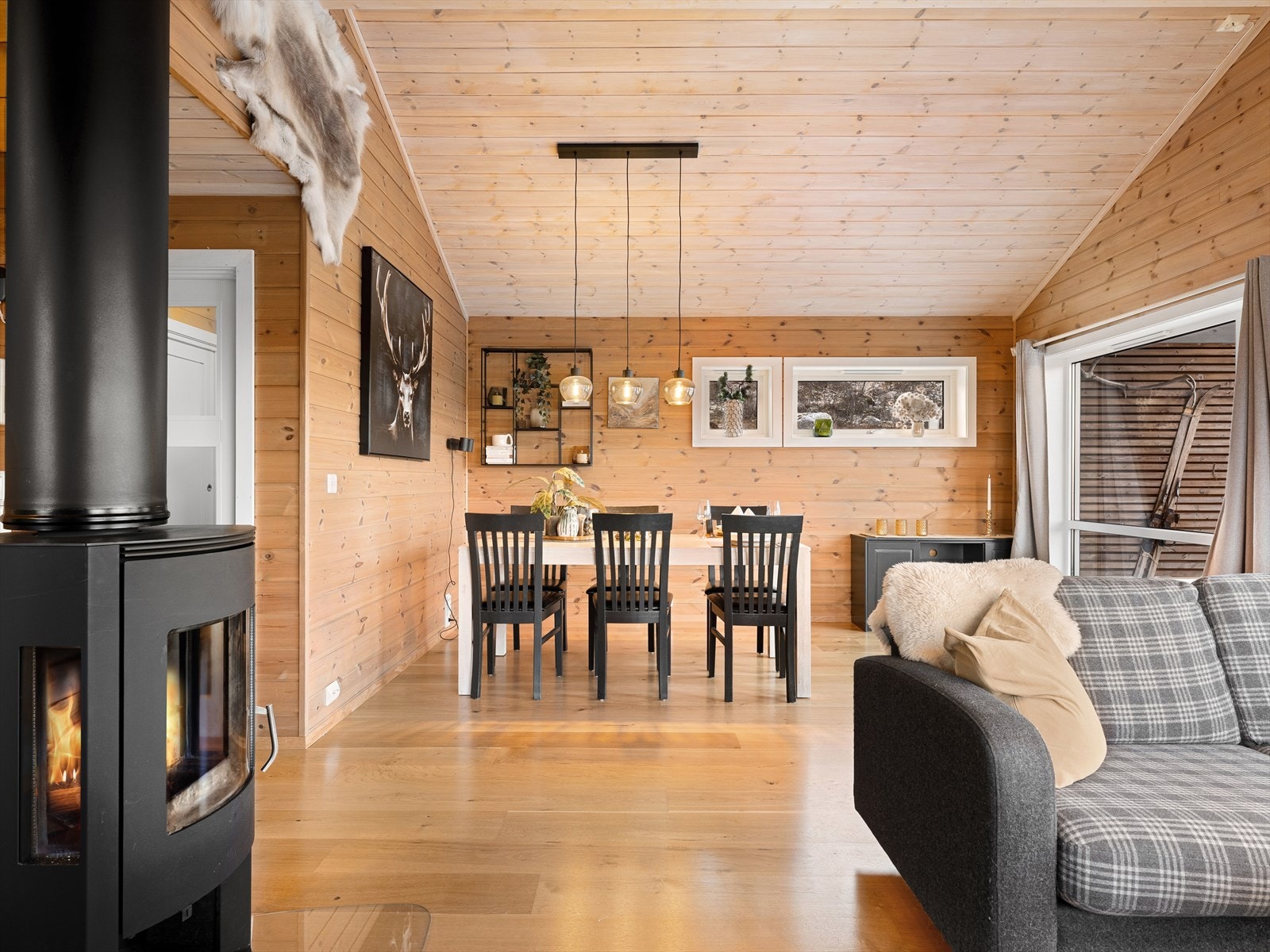 Vedovn med glassdør på 3 sider Galleribilde