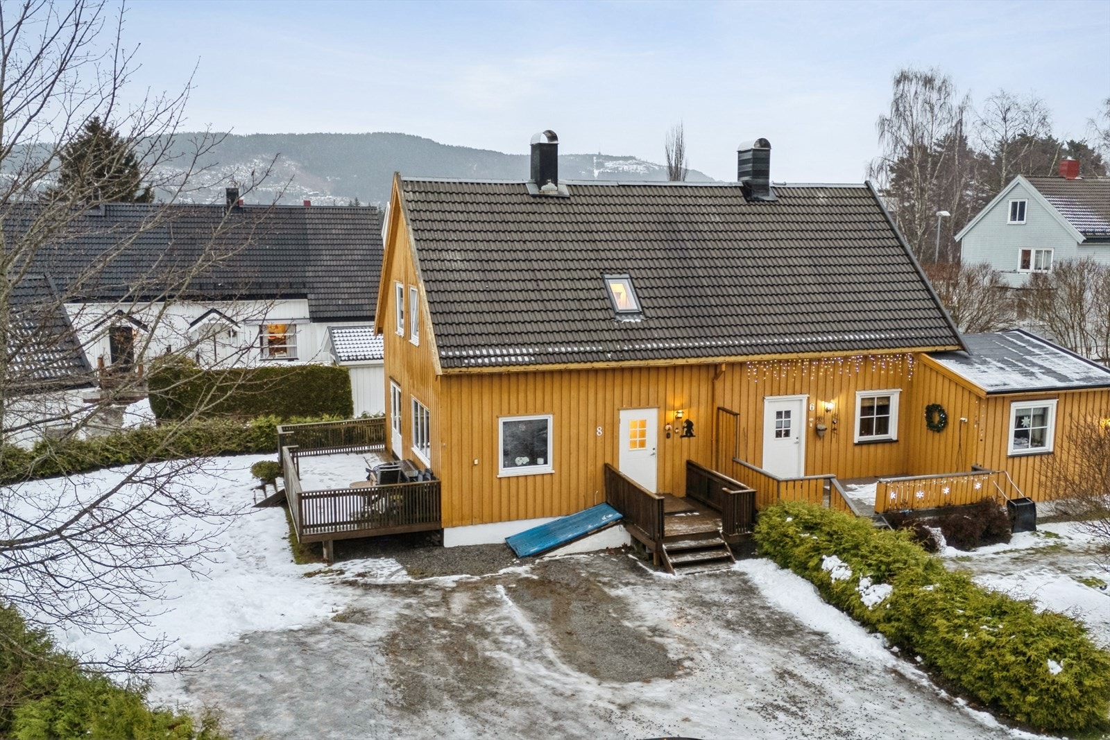 Aktiv Eiendomsmegling v/ Hallvard Fjone har gleden av å presentere Guldbergaunet 8 - en flott halvpart av tomannsbolig med en sentral og attraktiv beliggenhet. Galleribilde