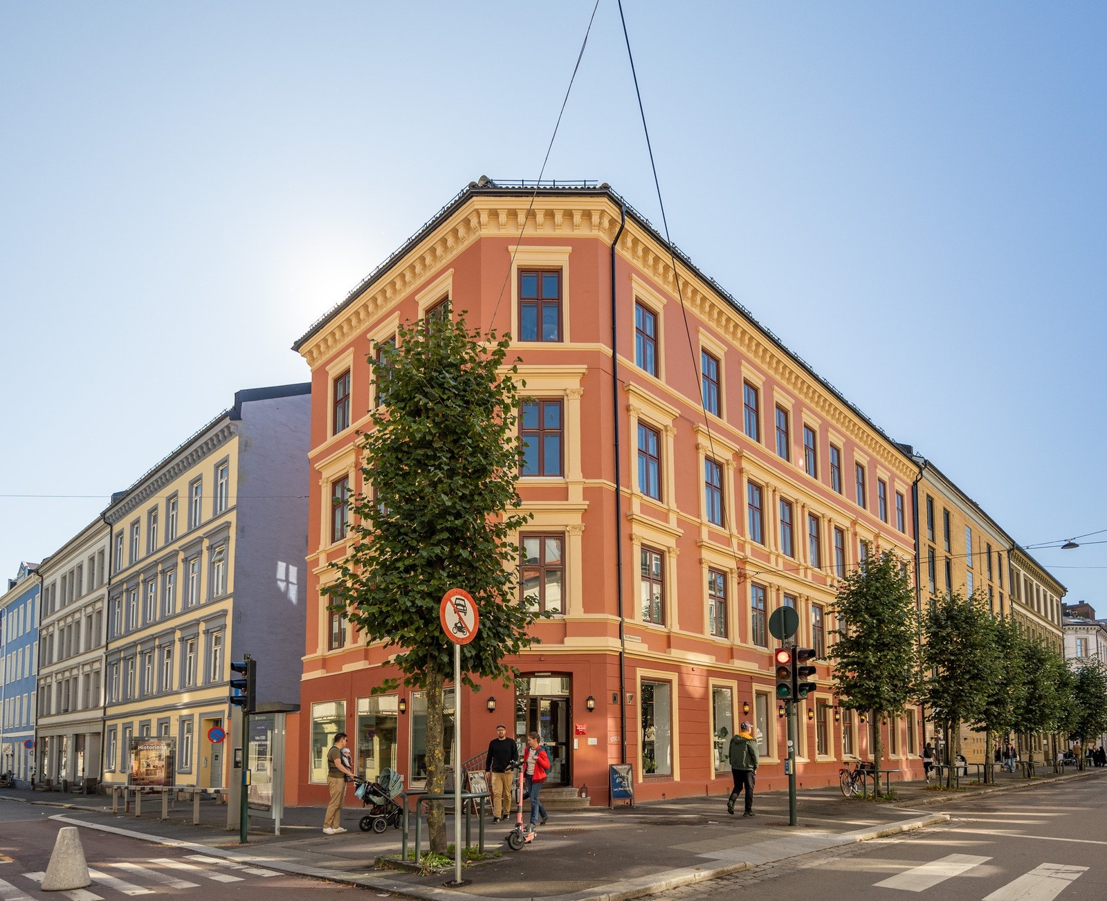 Populært område på Grünerløkka, midt mellom Sofienbergparken og Botanisk Hage. Galleribilde