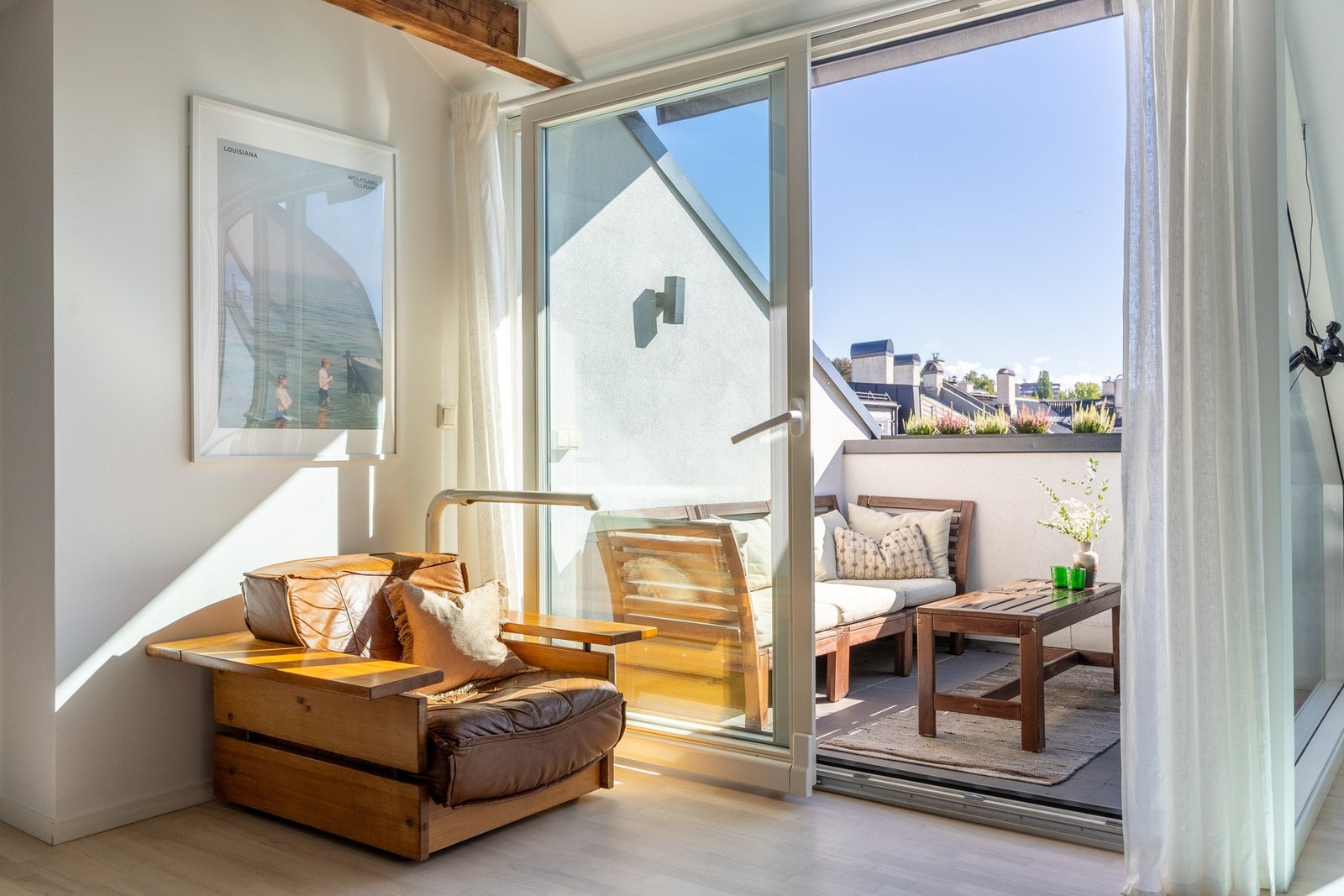 Her kan man nyte fantastiske solforhold samt vendt mot rolige omgivelser. Galleribilde