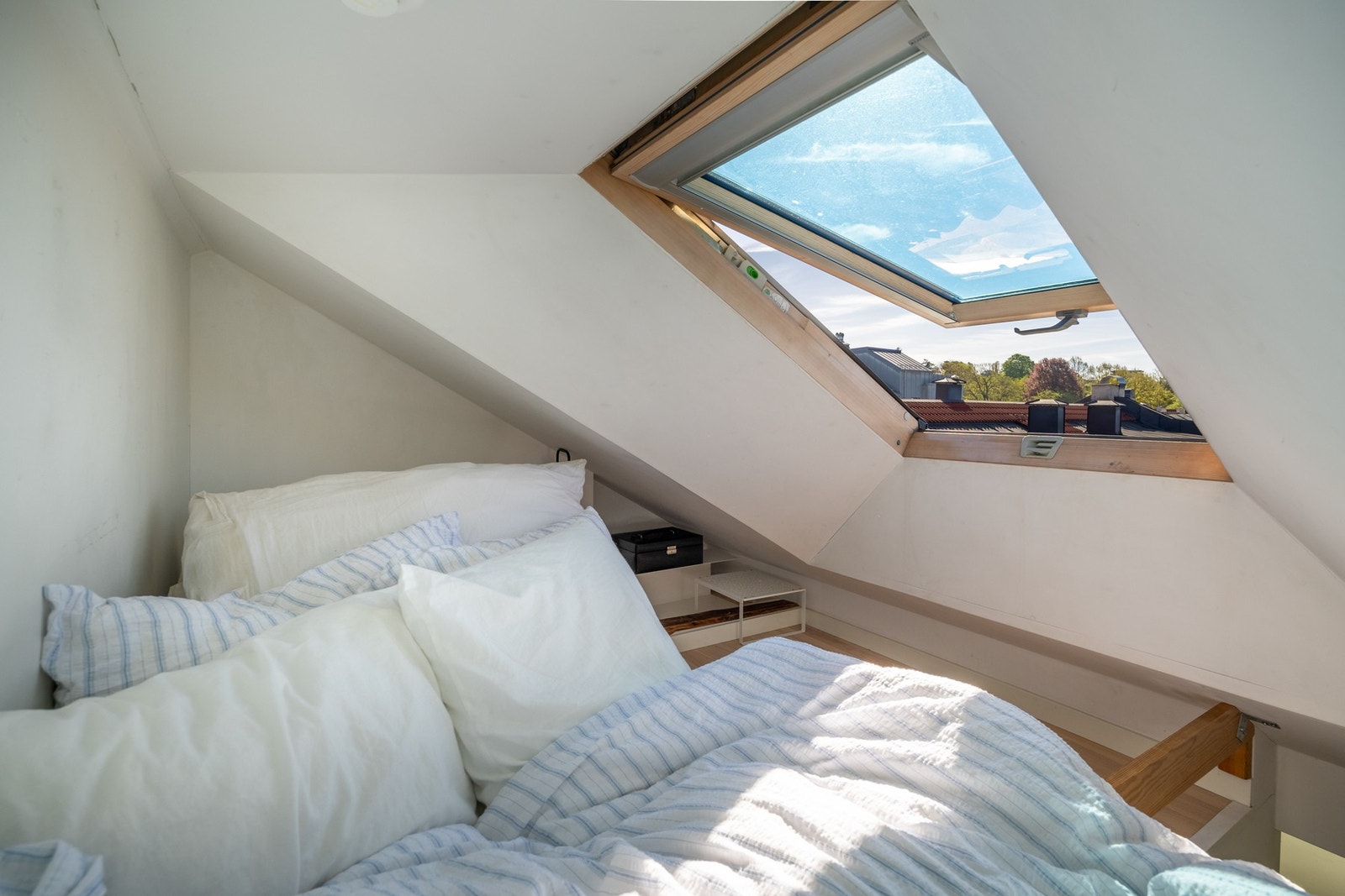 Hybelen er praktisk innredet. Galleribilde