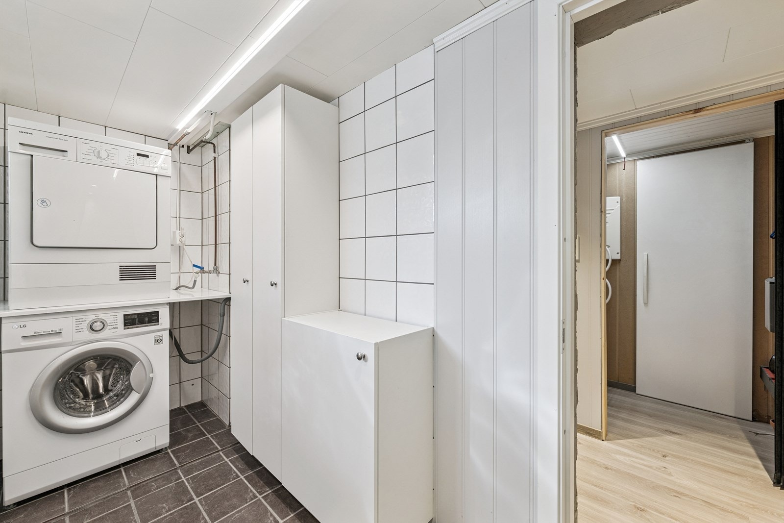 Kjølerom med aggregat i kjeller Galleribilde