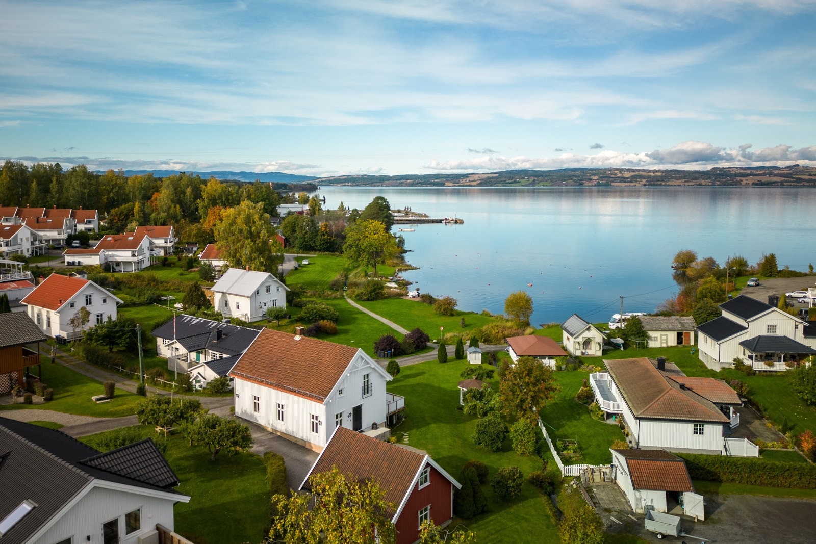 Et fredelig og landlig område som gir deg nærhet til både naturens ro og det urbane livet. Galleribilde
