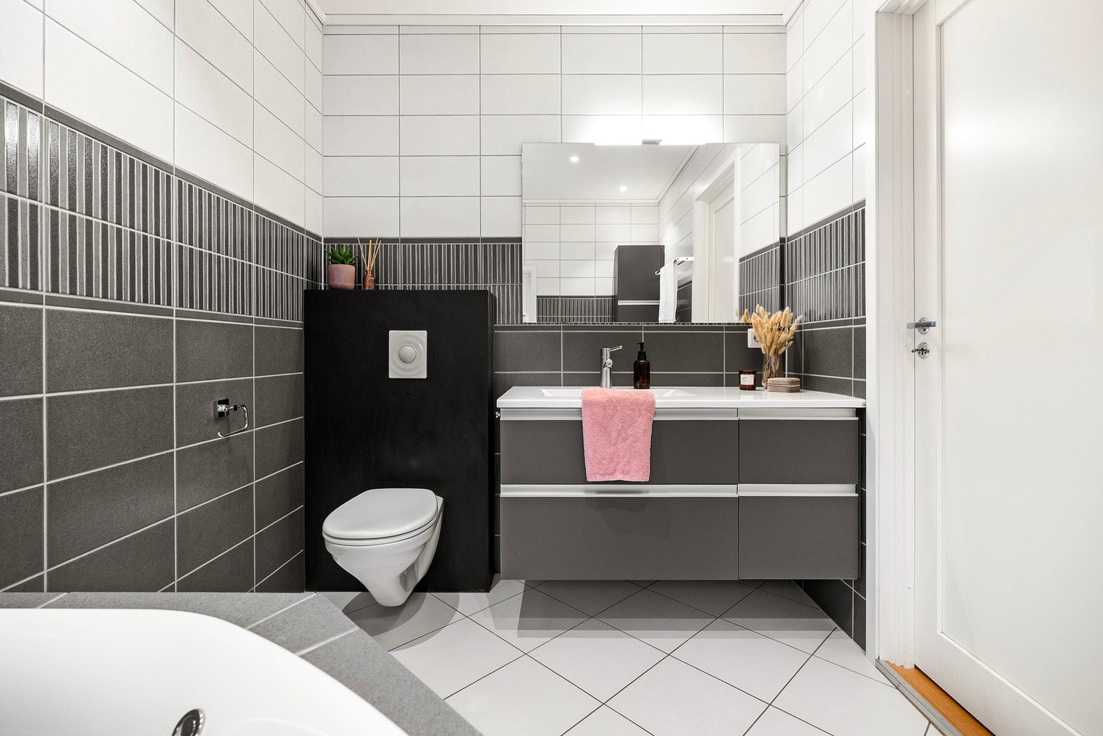 Flislagt bad med varmekabler Galleribilde