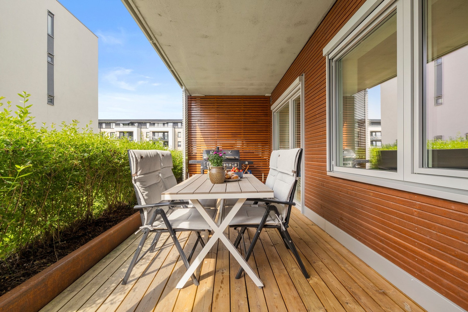 Her er det god plass til å innrede med ønsket utemøblement. Galleribilde