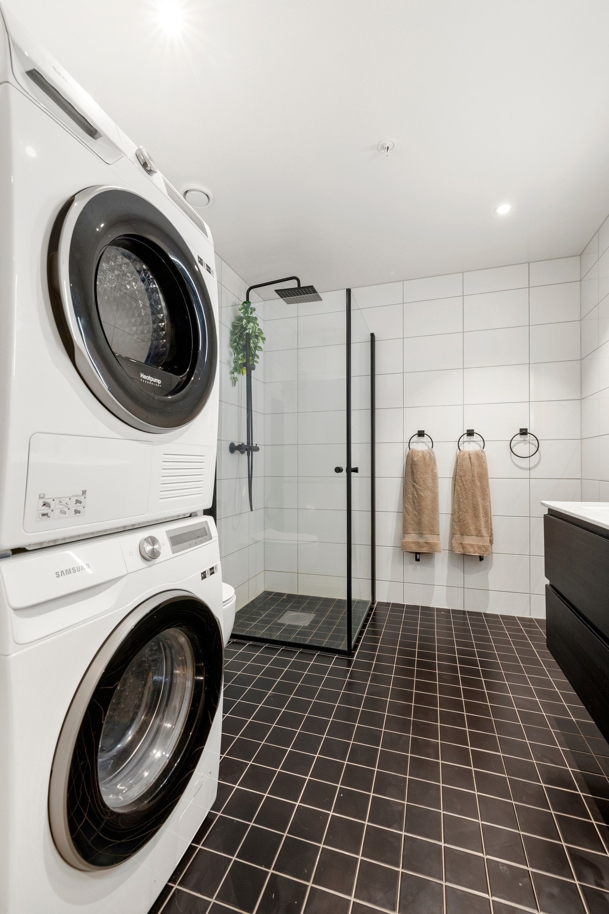 Romslig dusjhjørne. Galleribilde