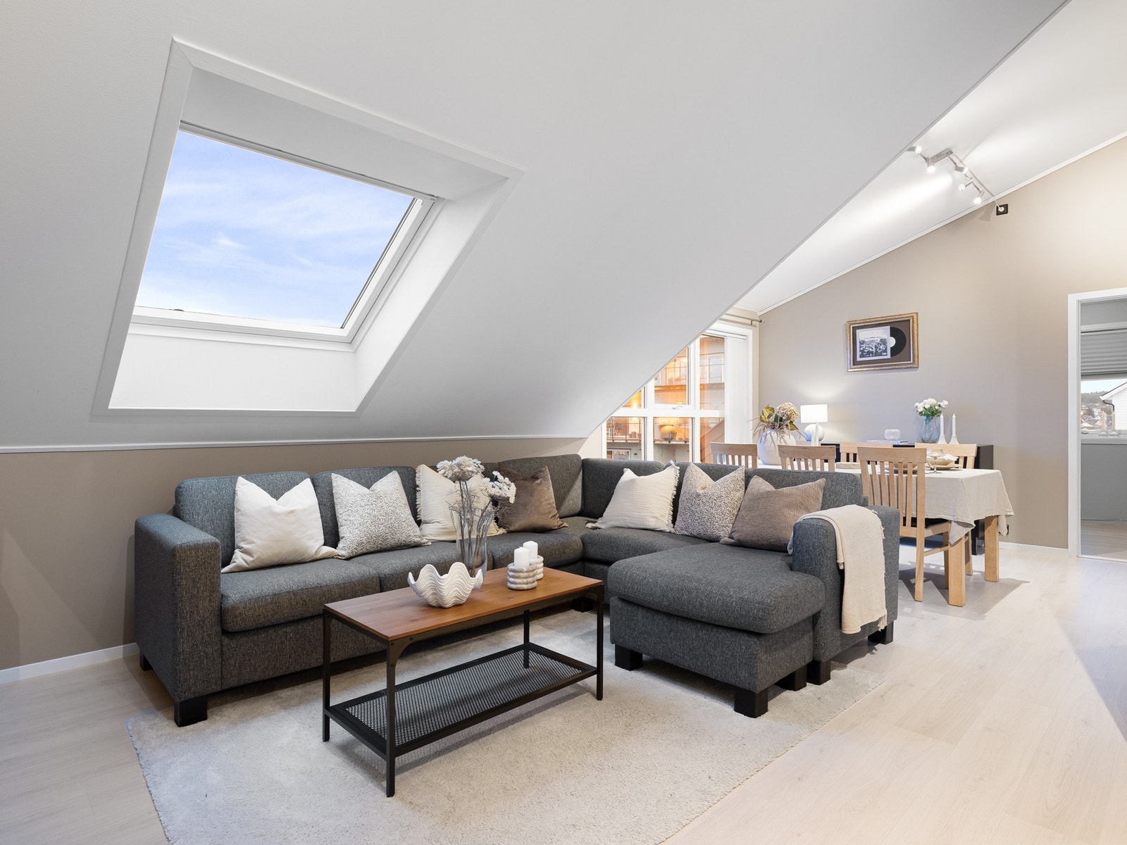 Velkommen til Kleppelundvegen 8D - presenteres av Aleksander Grødem v/PrivatMegleren Jæren Galleribilde