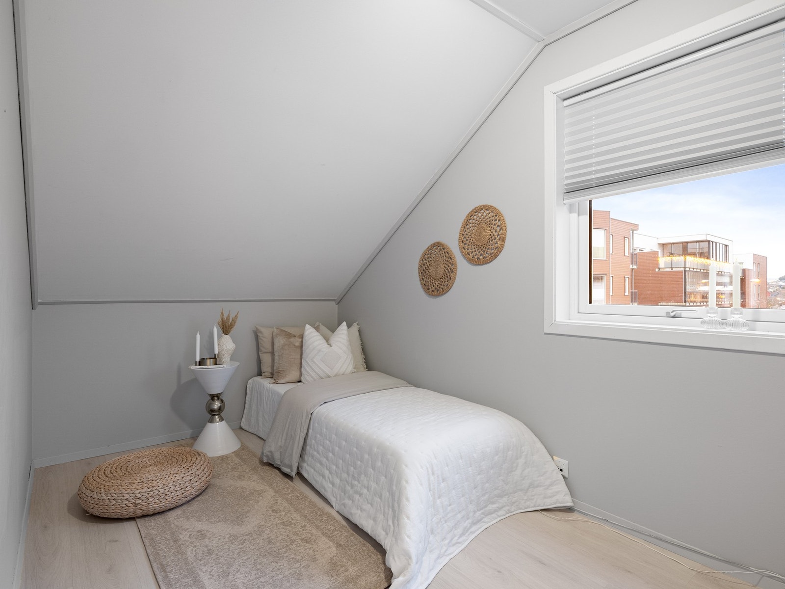 Soverom nr. 2 passer fint som kontor, gjesterom eller barnerom Galleribilde