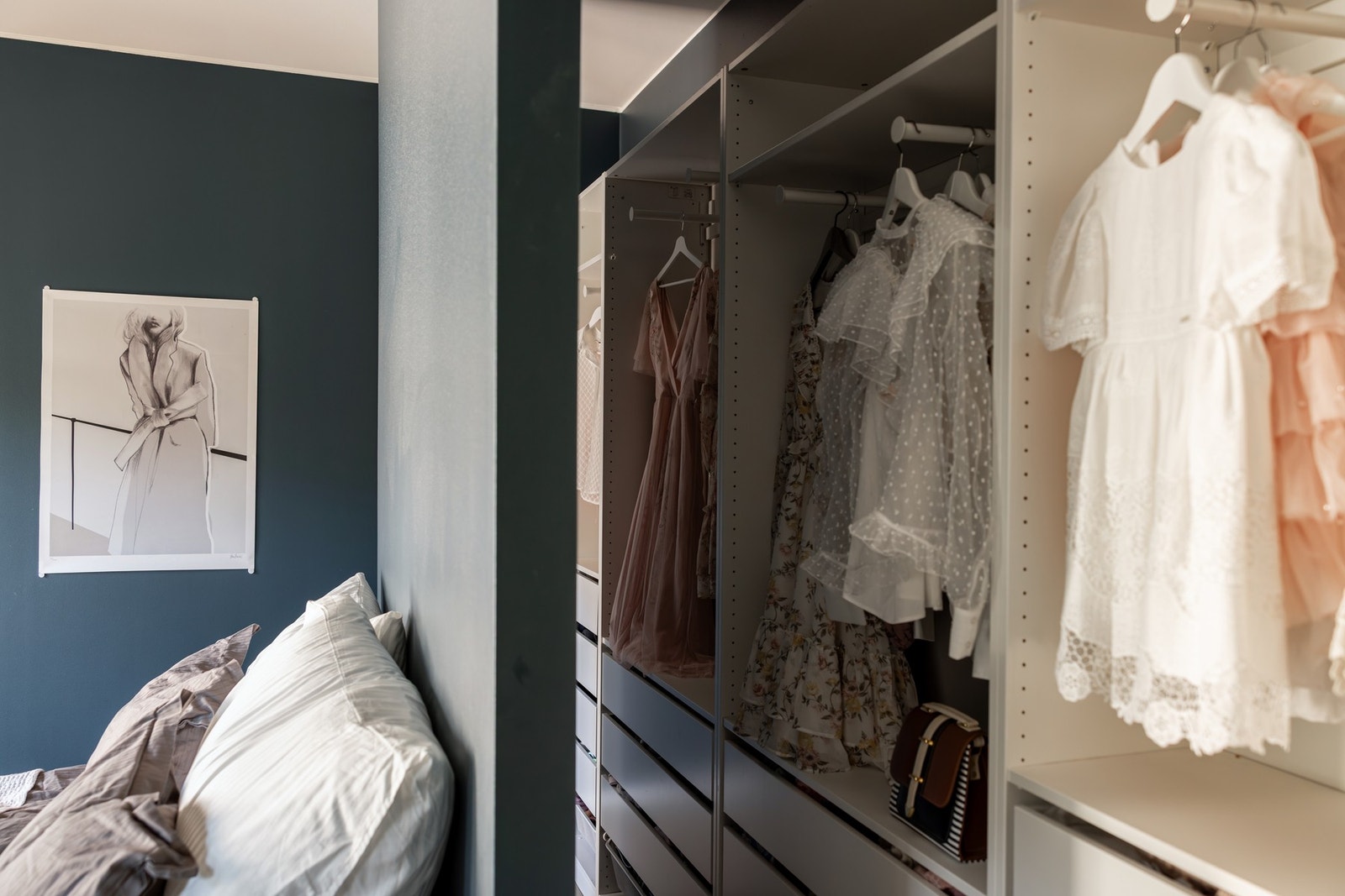 God plass til alt av klær og tilbehør. Galleribilde