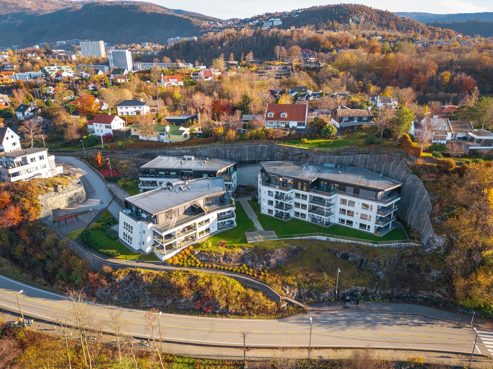 Velkommen til Storetveitvegen 152 - presentert av Børge Systad i Eiendomsmegler Norge Galleribilde