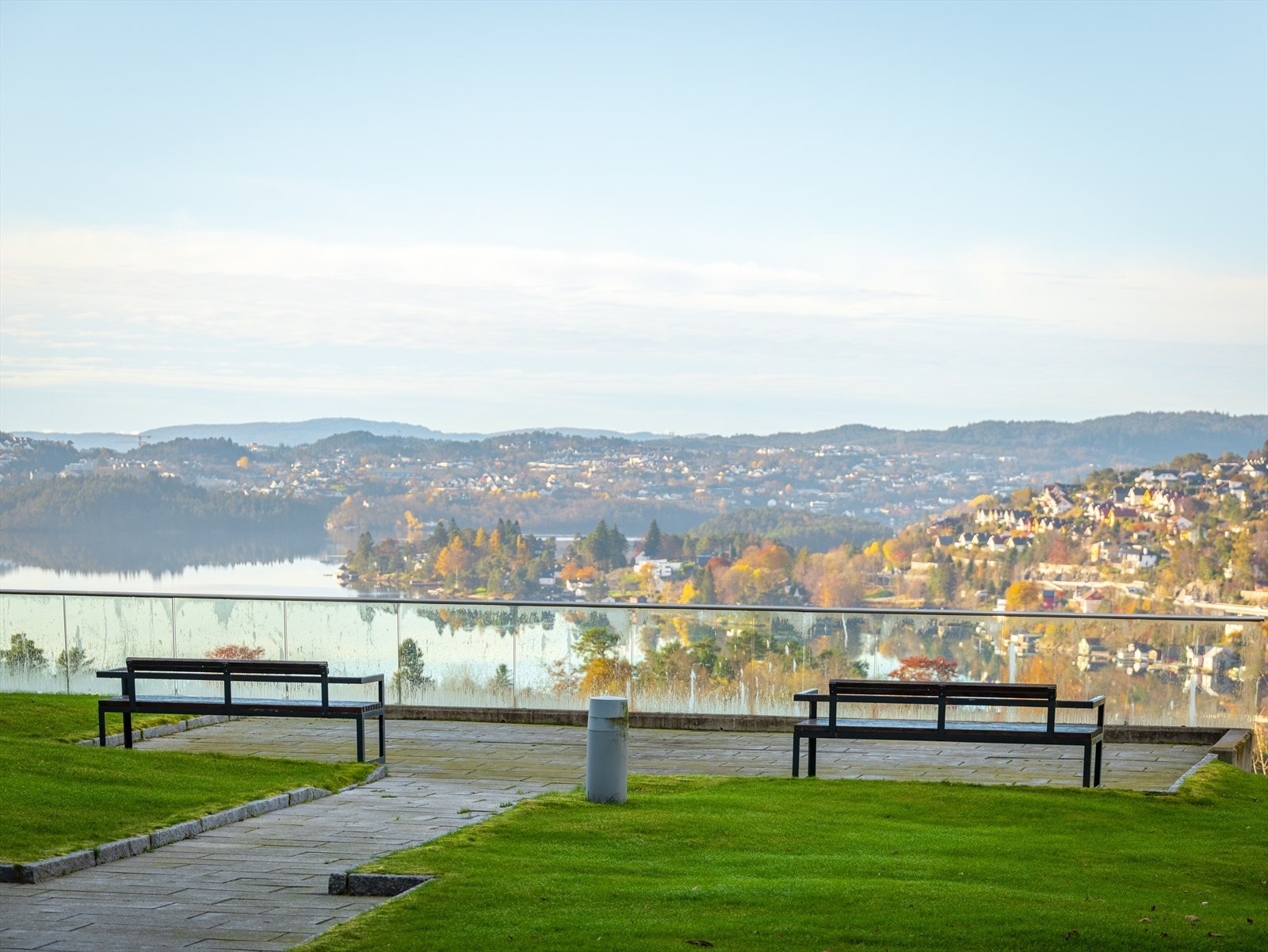 Her kan man sitte å nyte den flotte utsikten! Galleribilde