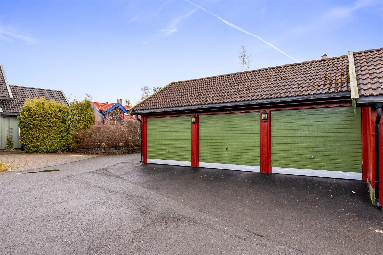 Det medfølger 1 garasjeplass i felles garasjerekke. Galleribilde