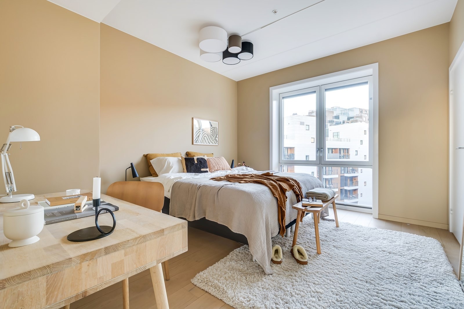 Det er installert plisségardiner på soverommene for skjerming. Galleribilde