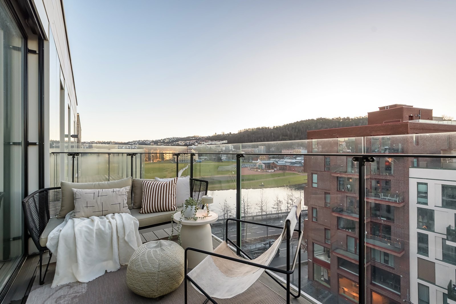 Her kan du nyte solen fra tidlig formiddag til kvelden! Galleribilde