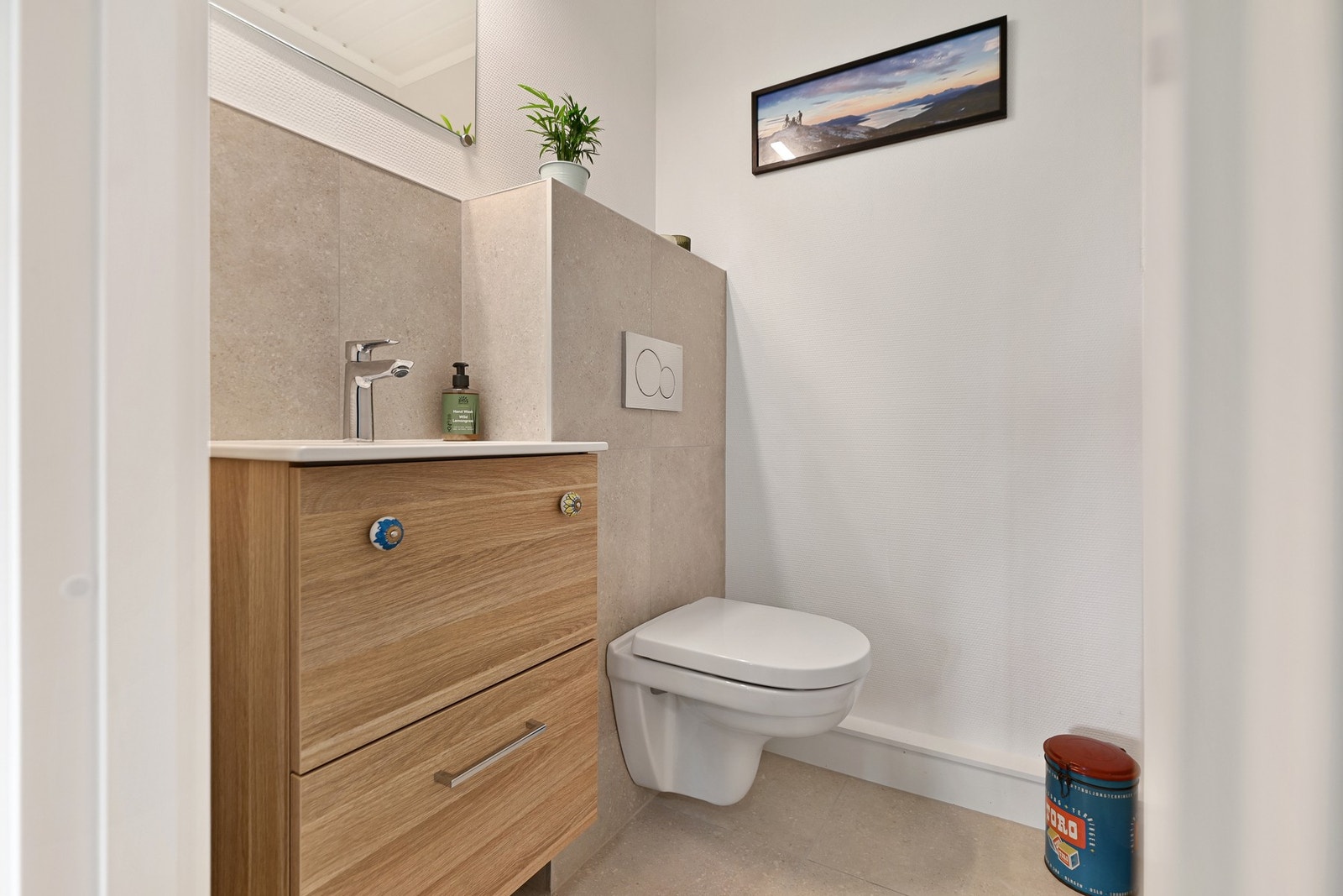 Nyoppusset toalettrom i underetasjen Galleribilde