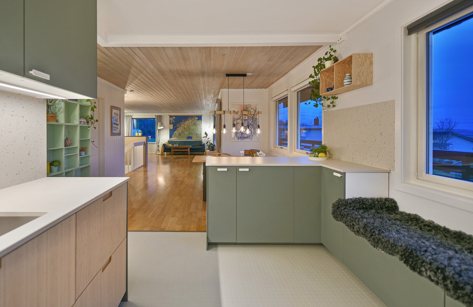 Fra kjøkkenet mot stuen Galleribilde