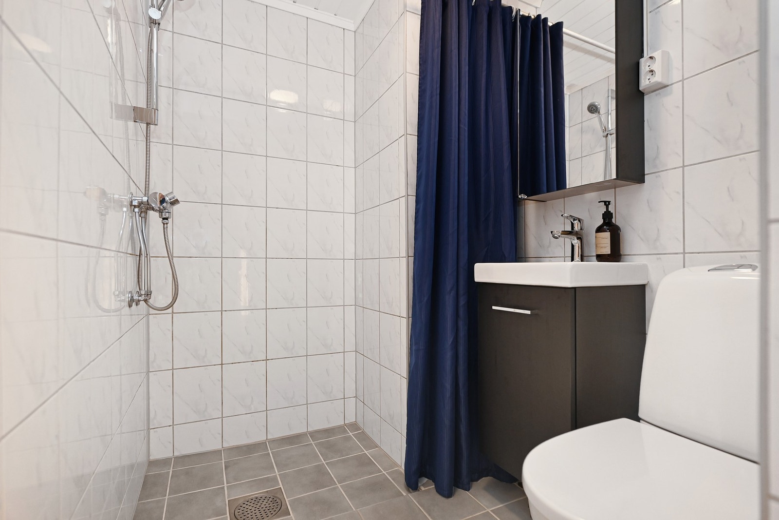 Bad i hybelen Galleribilde