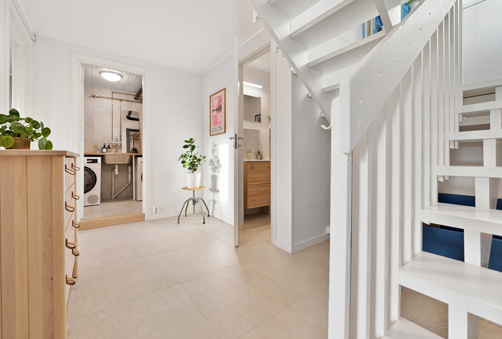 Det er varme i det flislagte gulvet Galleribilde