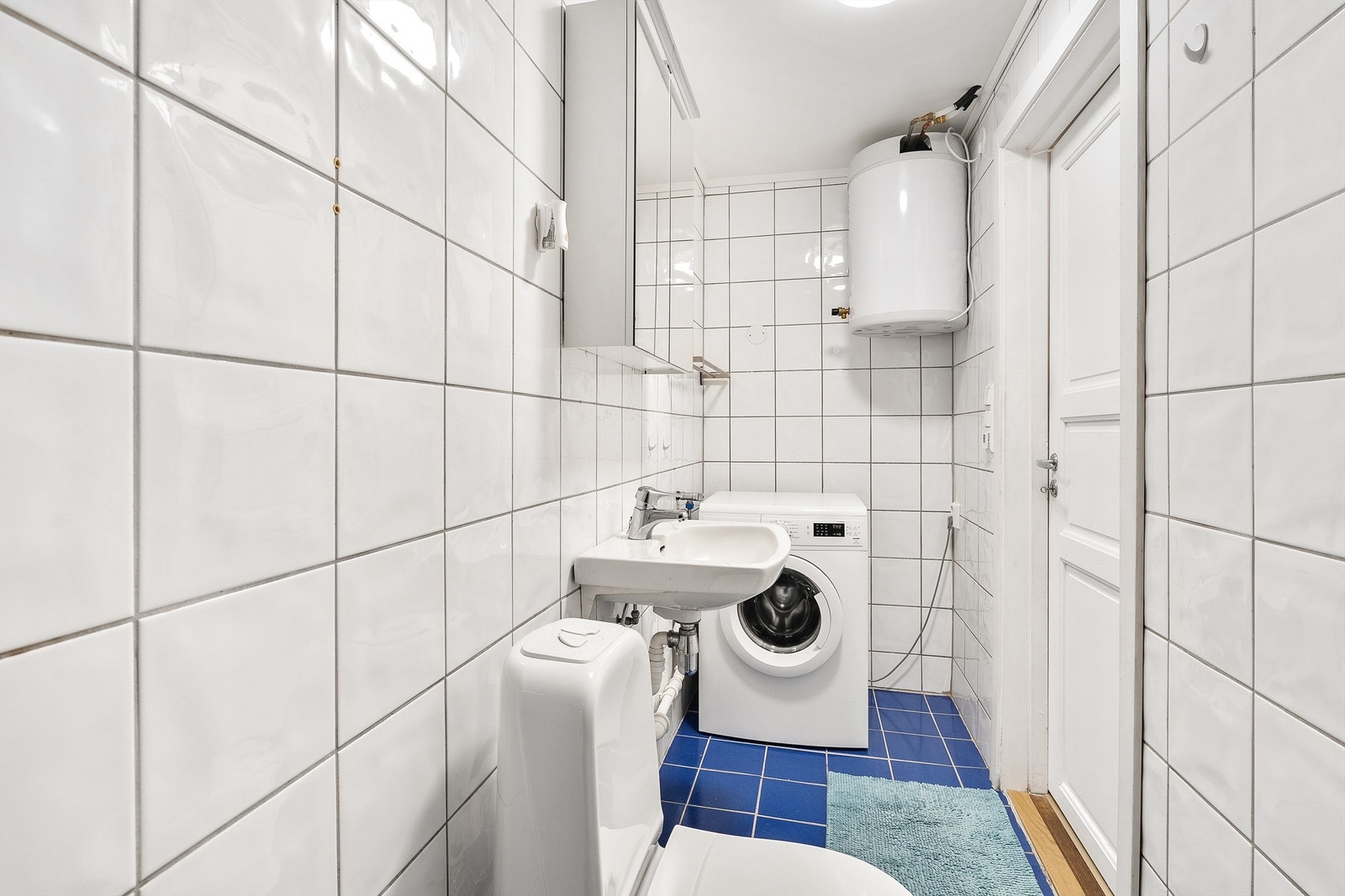 Hybel - Flislagt baderom med gulvvarme Galleribilde