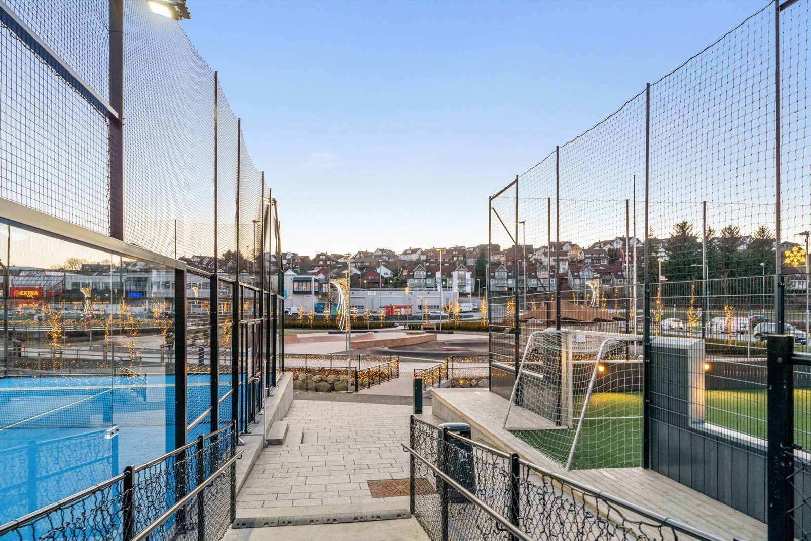 For andre aktiviteter har også Klepp sentrum åpnet en kjekk aktivitetspark
Plogenparken
som passer for ulike aldersgrupper. Galleribilde