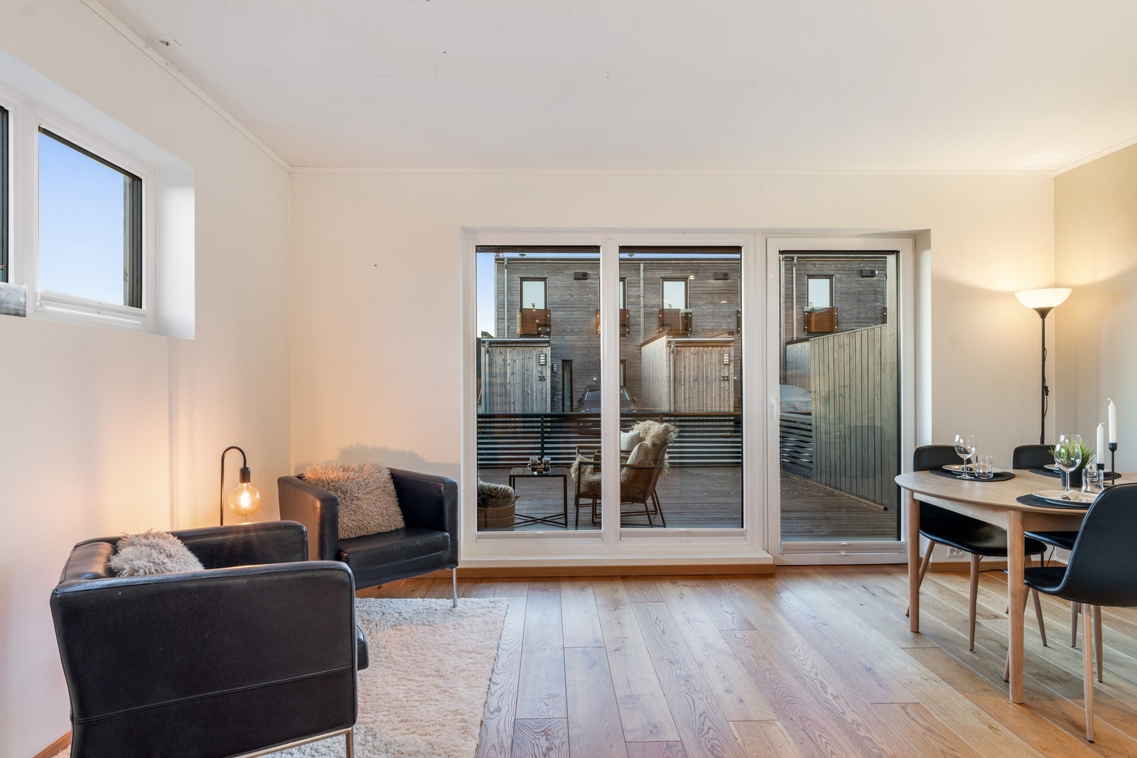 Boligen har heltre innerdører og balansert ventilasjon for et godt innemiljø. Galleribilde