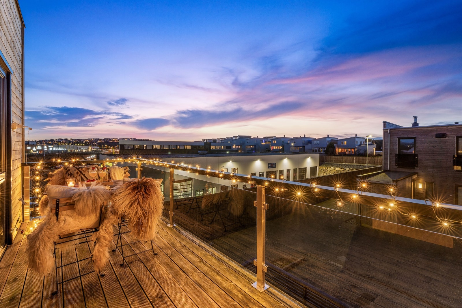 Utgang til en kjekk balkong fra stuen. Galleribilde