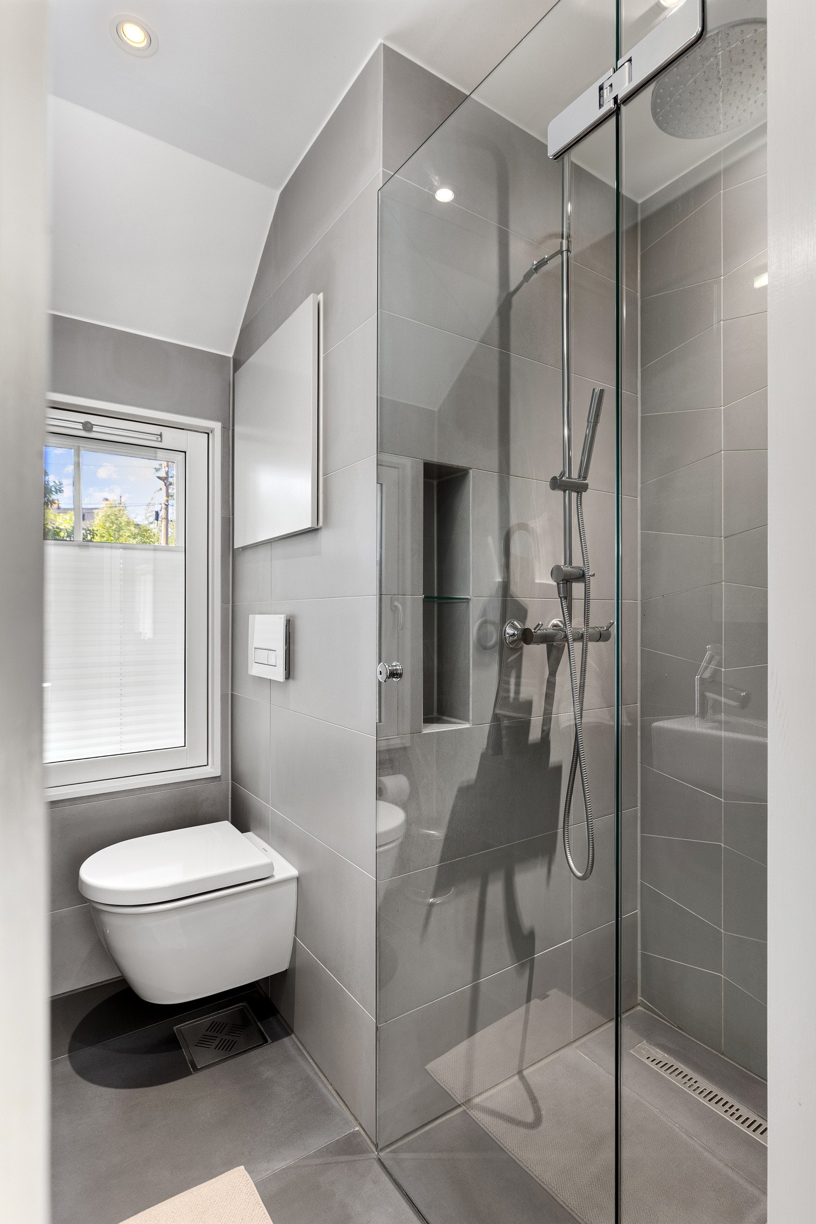 Det andre badet i etasjen ble også pusset opp i 2012 Galleribilde