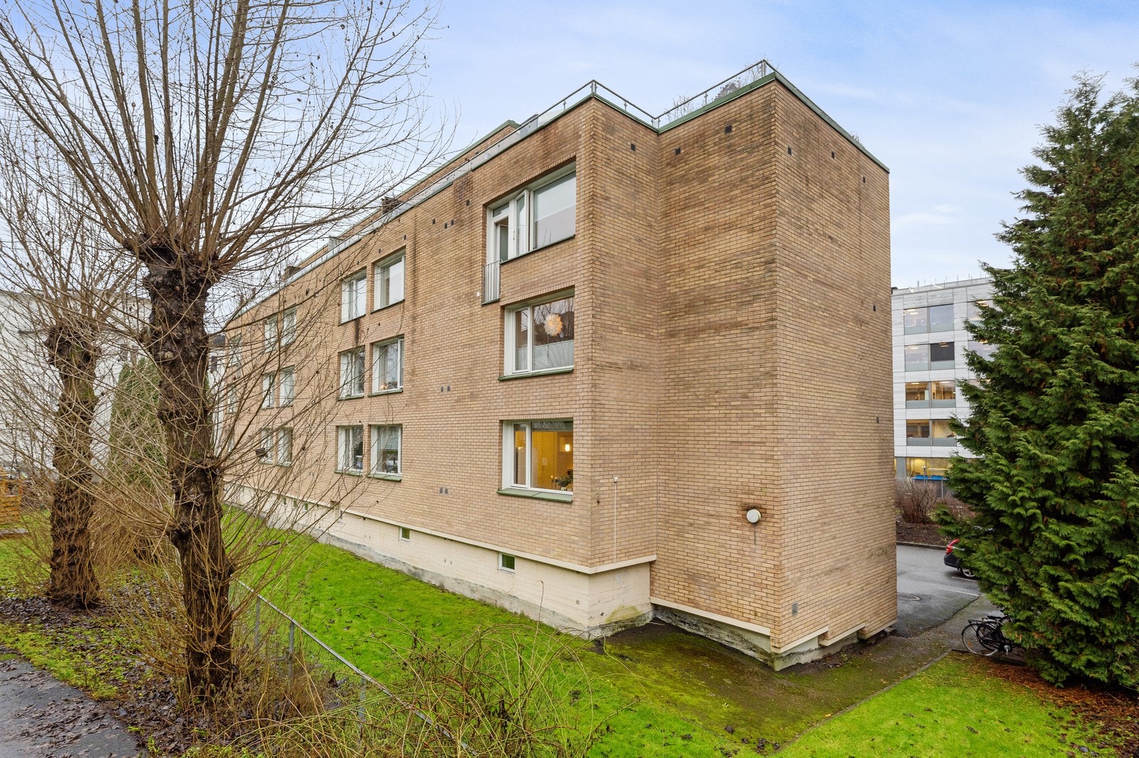 Leiligheten disponerer en ekstern bod på ca. 3 m². Det er også fellesvaskeri. Galleribilde