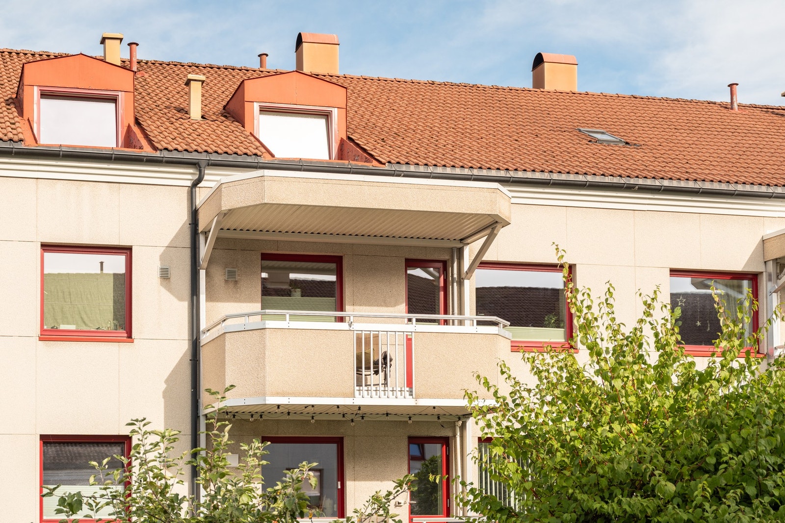 Praktisk og fin beliggenhet i byggets 2. etasje. Galleribilde