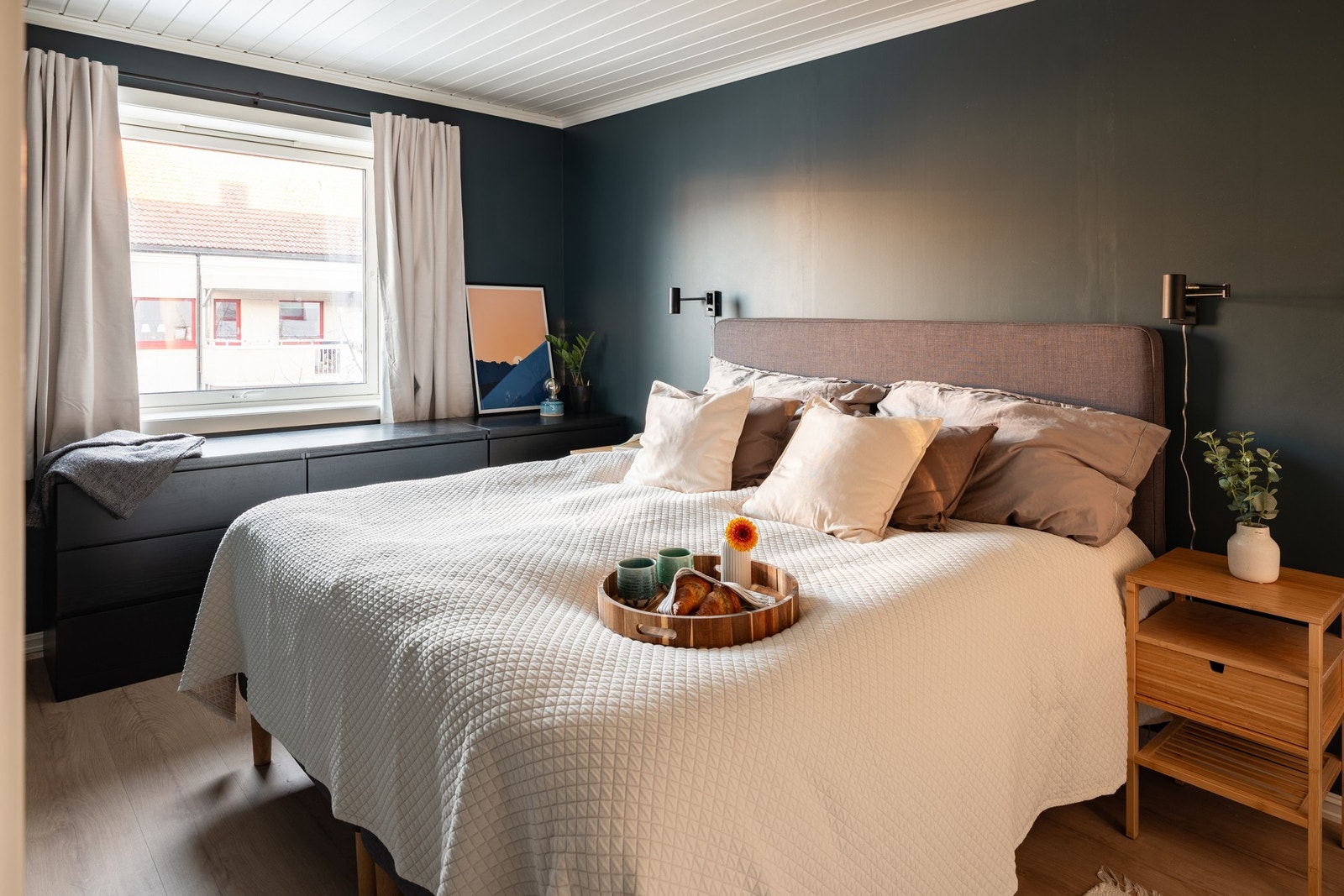 Hovedsoverommet er på 13,5 m² og har god plass til dobbeltseng, garderobeskap og annen innredning. Galleribilde