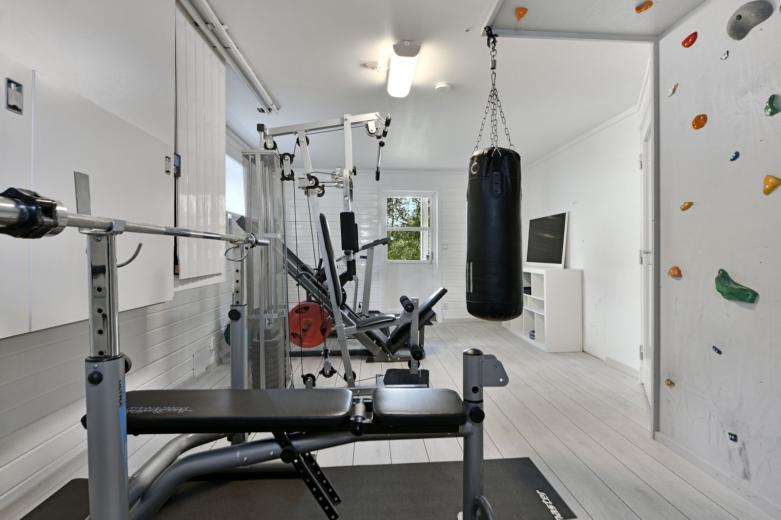 Treningsrom i underetasje Galleribilde