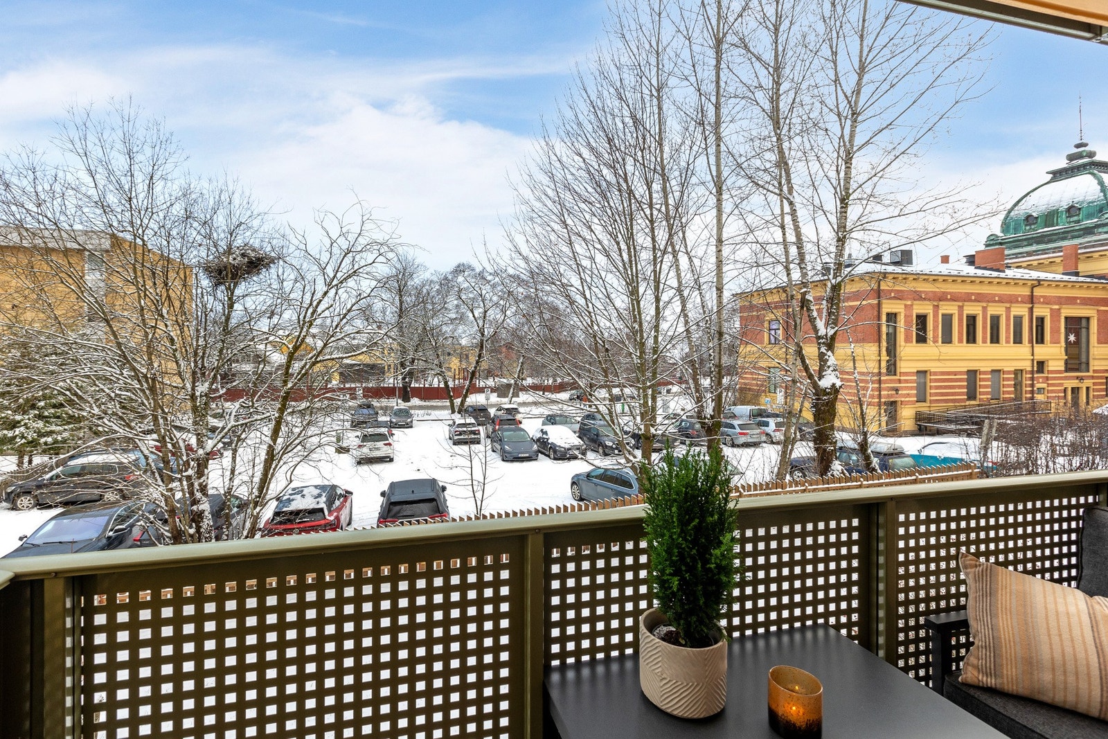 Utsikten ut fra balkongen, som forøvrig er på 6 kvm Galleribilde