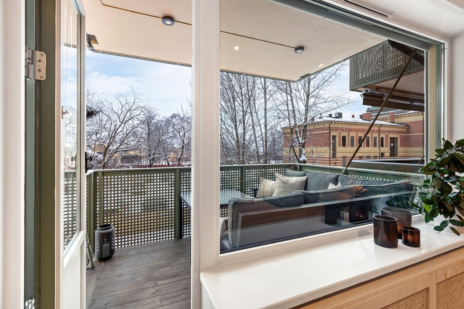 Fin belysning ute på balkongen Galleribilde