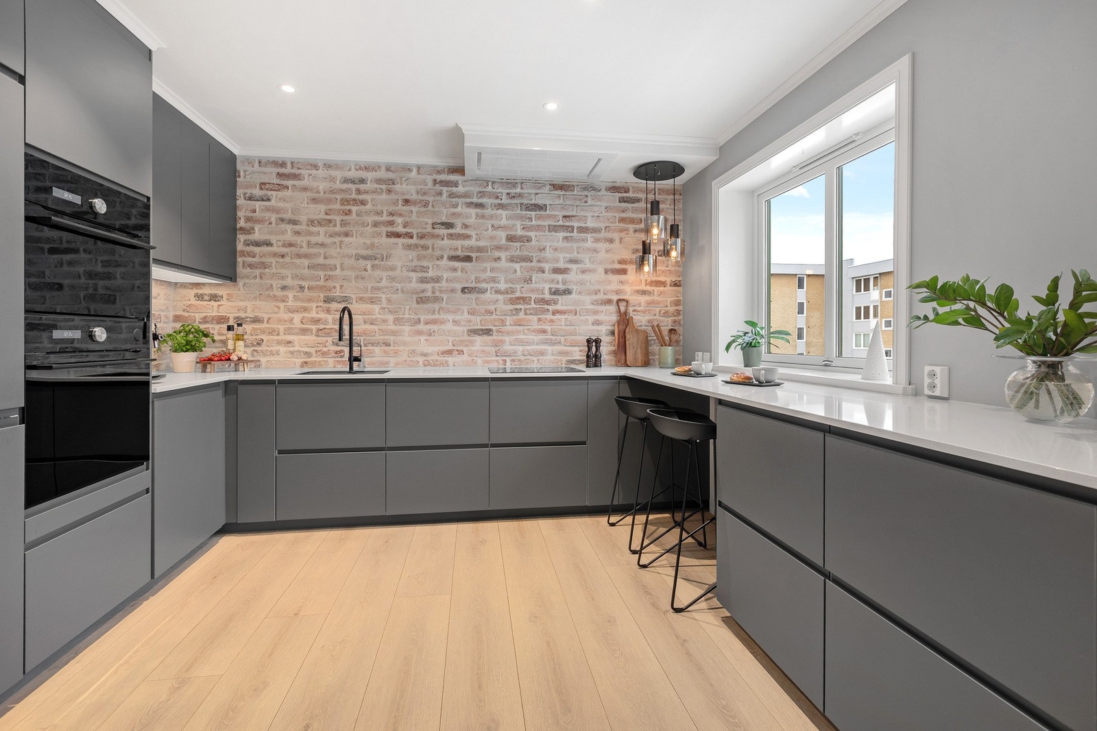 Her er leiligheten betydelig oppgradert med bla nytt kjøkken Galleribilde