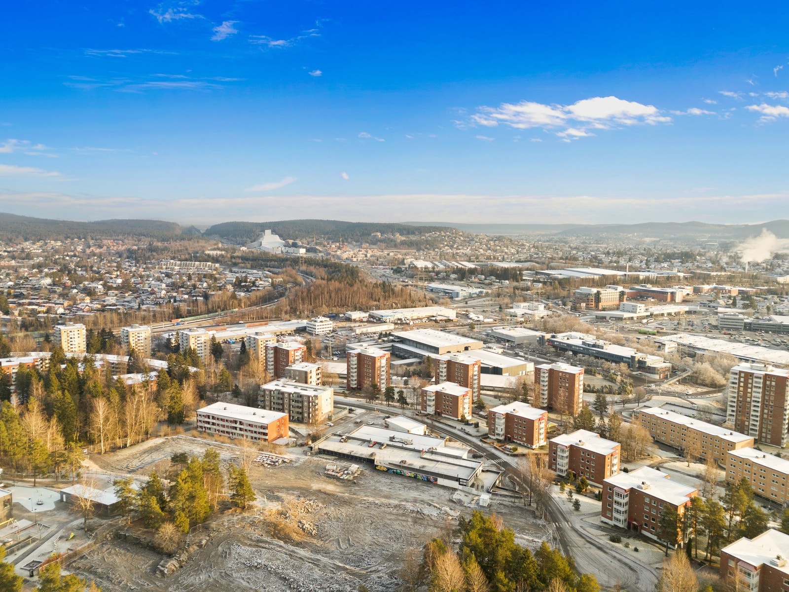 Men har mulighet for mange idretter i området, bla. snø (innedørs skiannlegg) ligger en kort kjøretur unna. Galleribilde