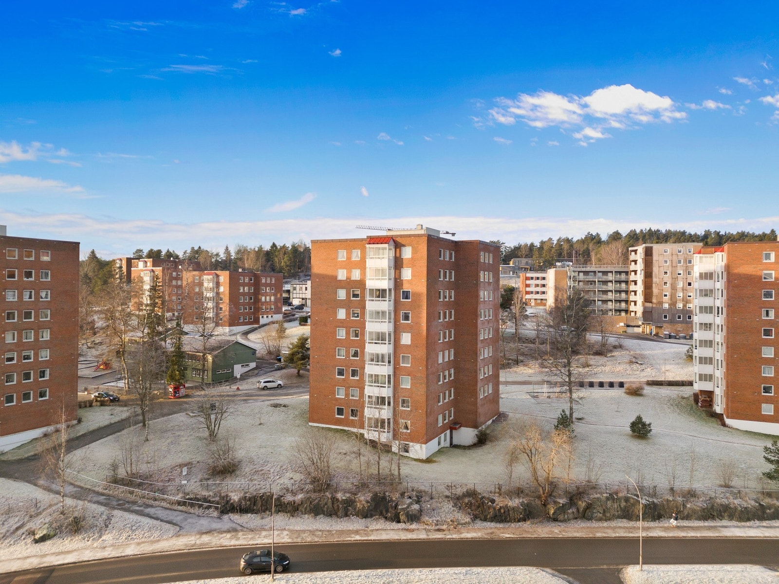 Blokkene ligger samlet på et tun med fellesområder i mellom. Galleribilde